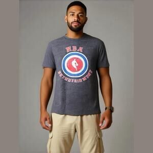 League Classic Fit T-Shirt Round NBA Entertainment Graphic T-shirt Gray Large